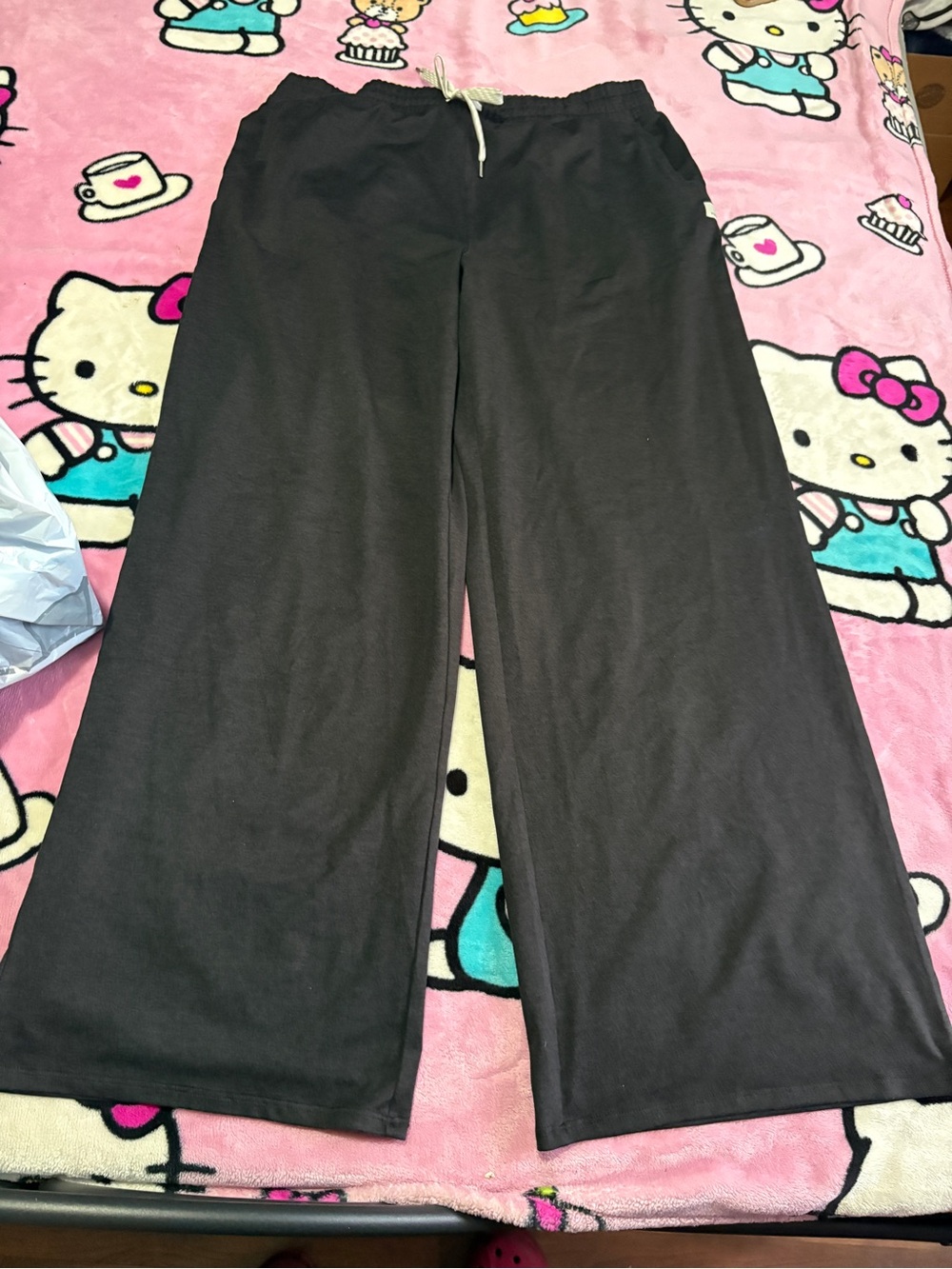 Vuori Black Wide Leg Lounge Pants